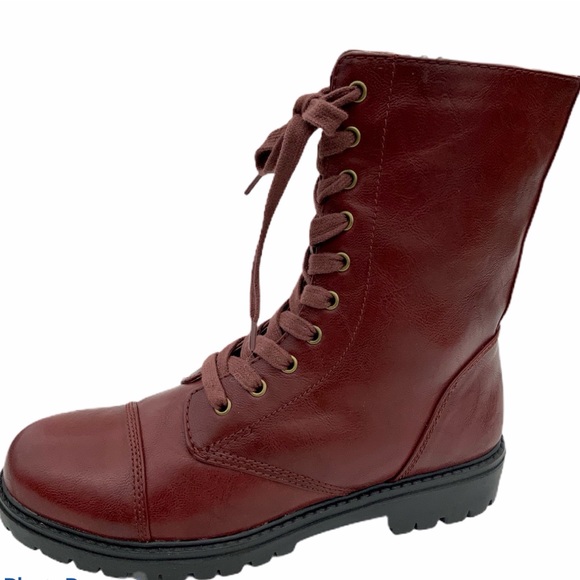 Madden Girl Shoes - NWOT MADDEN GIRL Burgandy combat boots.  7.5